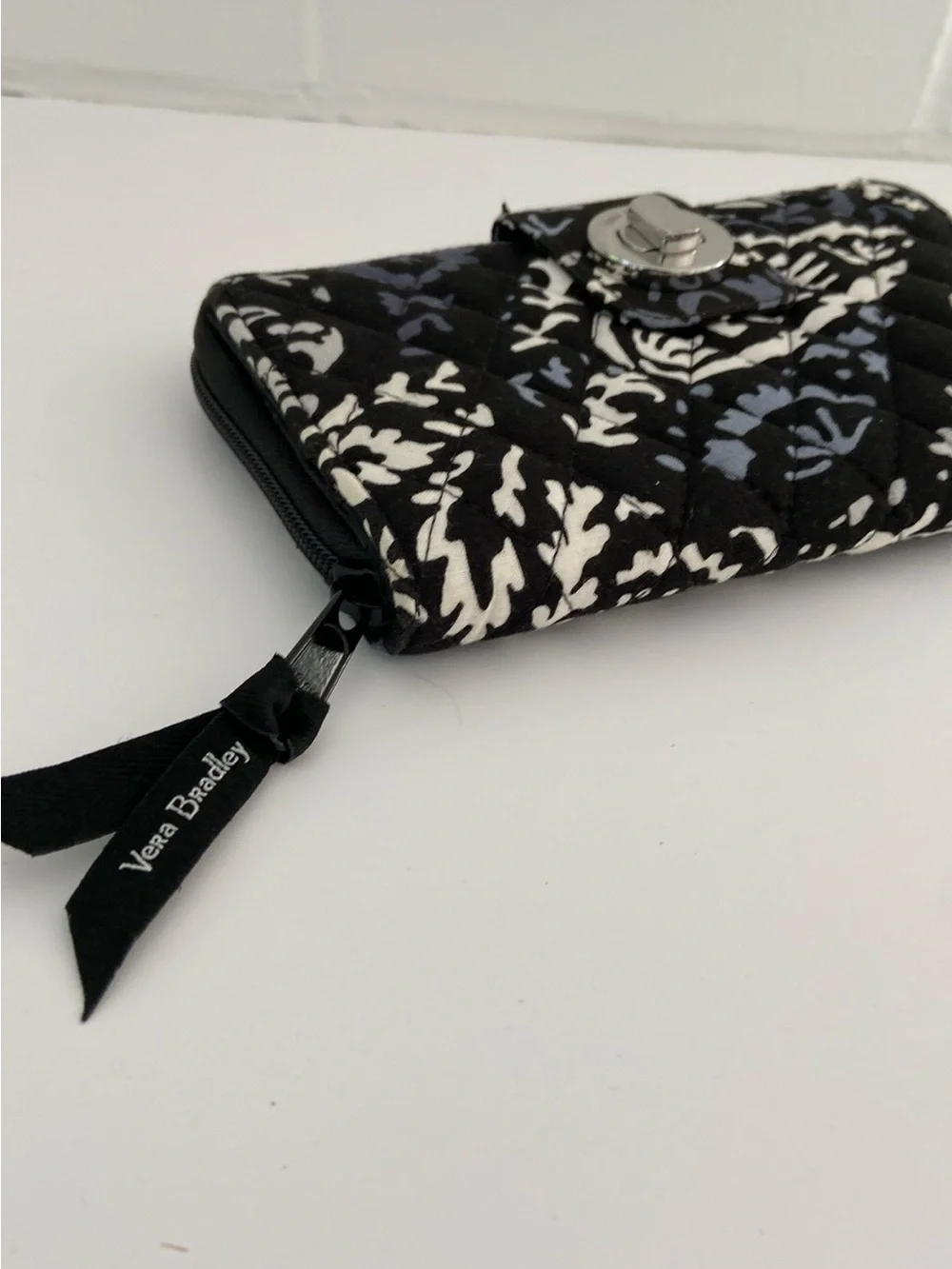 Classic Womens Vera Bradley Oversized Wallet